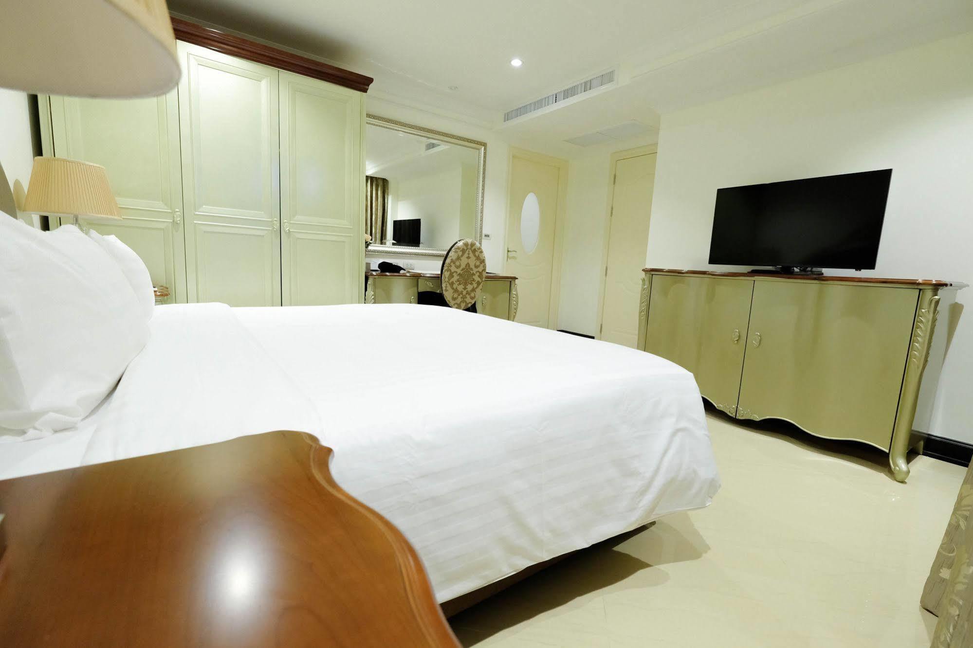 Lk Pattaya Hotell Exteriör bild